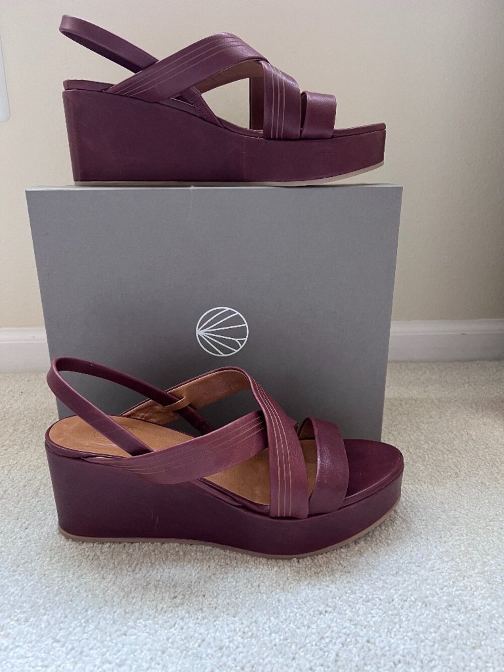 Coclico Burgundy Lily Martin Platform Shoes -Sz 41 / 10-10.5 US